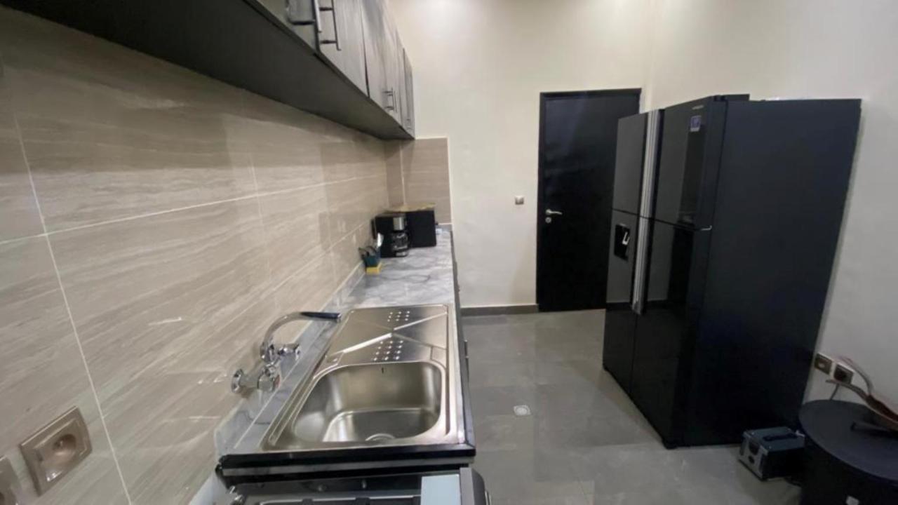 The One Apartment Yaounde Exterior photo