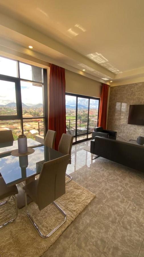 The One Apartment Yaounde Exterior photo